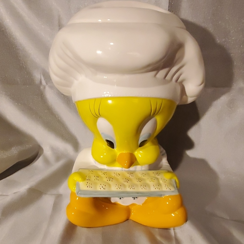 VINTAGE 1998 TWEETY LOONEY TUNES COOKIE JAR